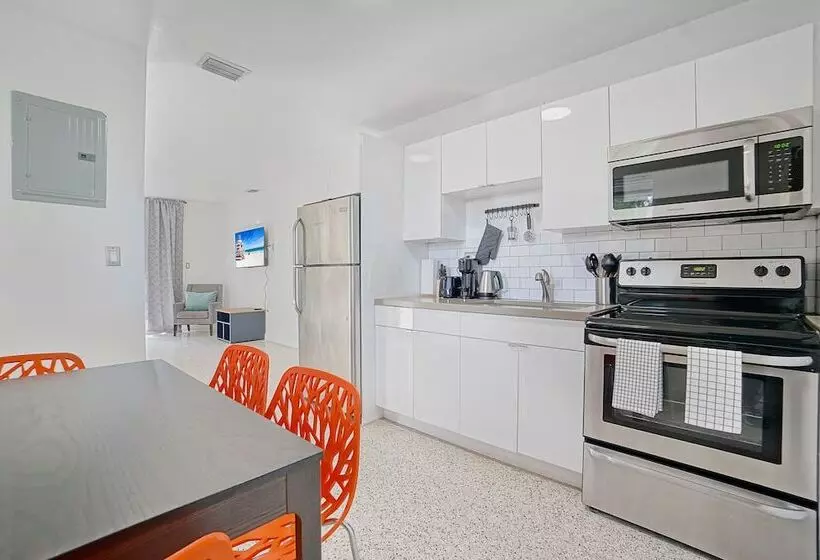 Elegant Wynwood Flats