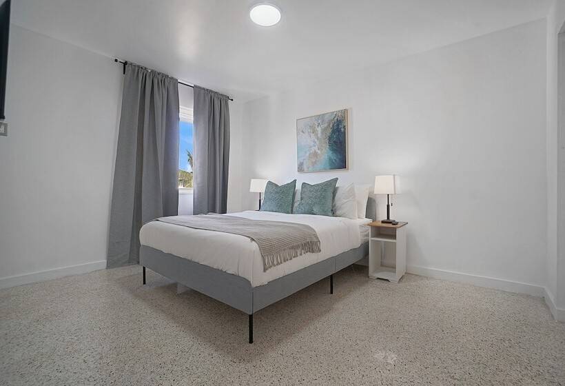 Elegant Wynwood Flats