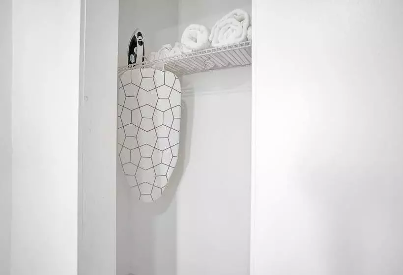 Elegant Wynwood Flats