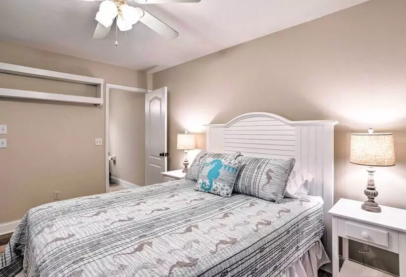 Sunny Port St Lucie Retreat W/ Lanai + Pool!