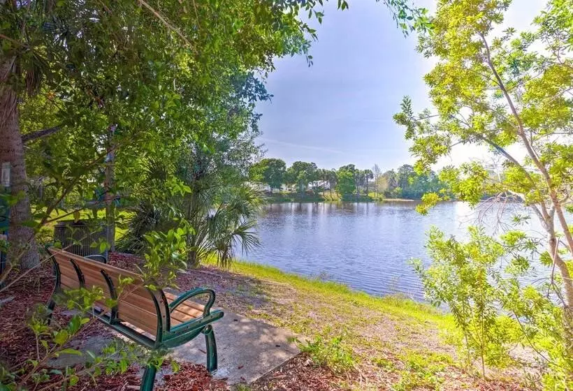 Sunny Port St Lucie Retreat W/ Lanai + Pool!