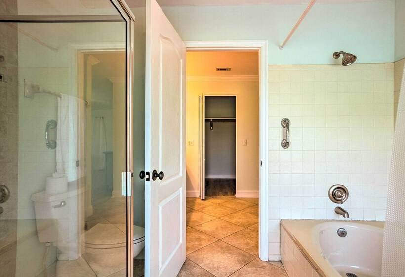 Sunny Port St Lucie Retreat W/ Lanai + Pool!