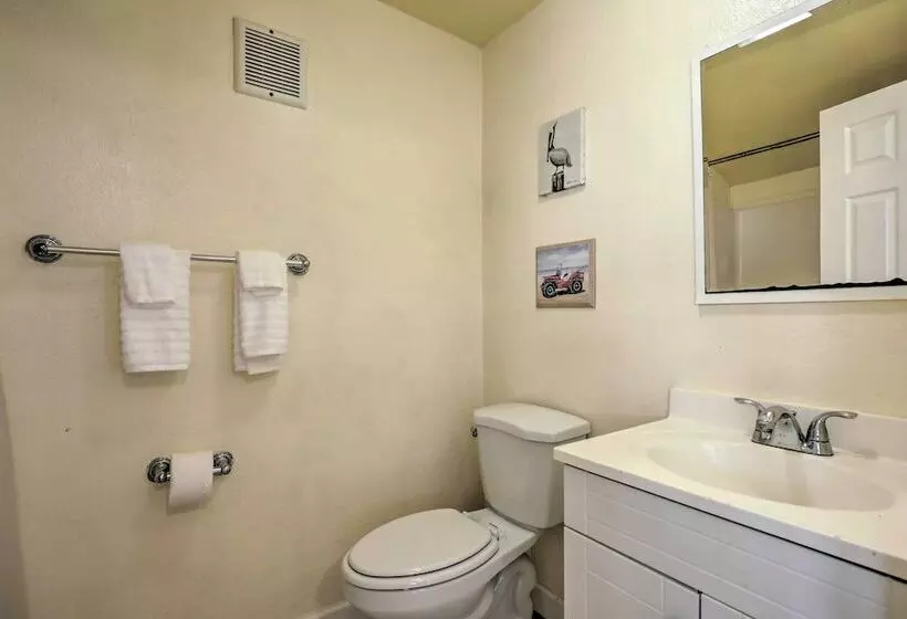 Surfside Oceanfront Cottage W/ Beach Access!