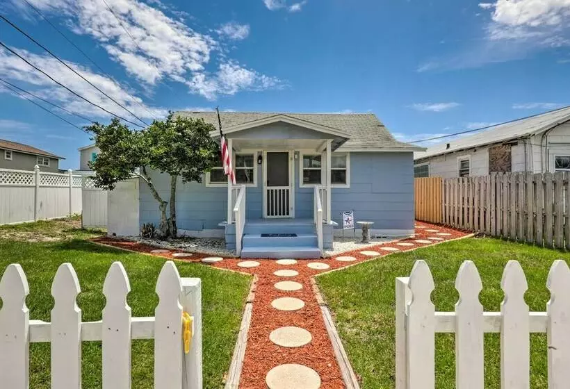 Surfside Oceanfront Cottage W/ Beach Access!