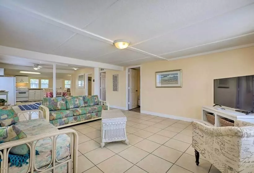 Surfside Oceanfront Cottage W/ Beach Access!