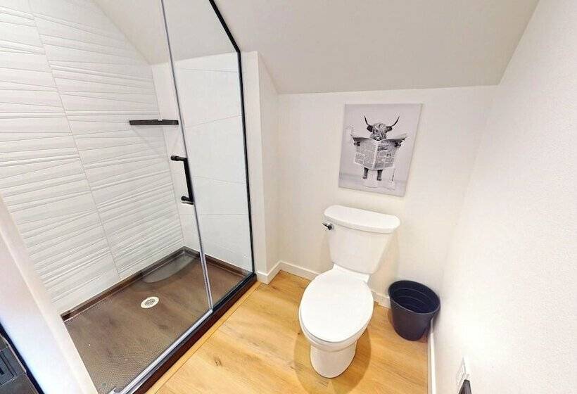 The Commons   Urban Coastal Lodging