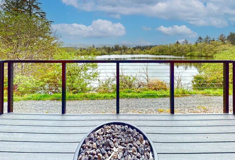 The Commons   Urban Coastal Lodging