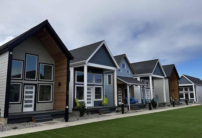 The Commons   Urban Coastal Lodging