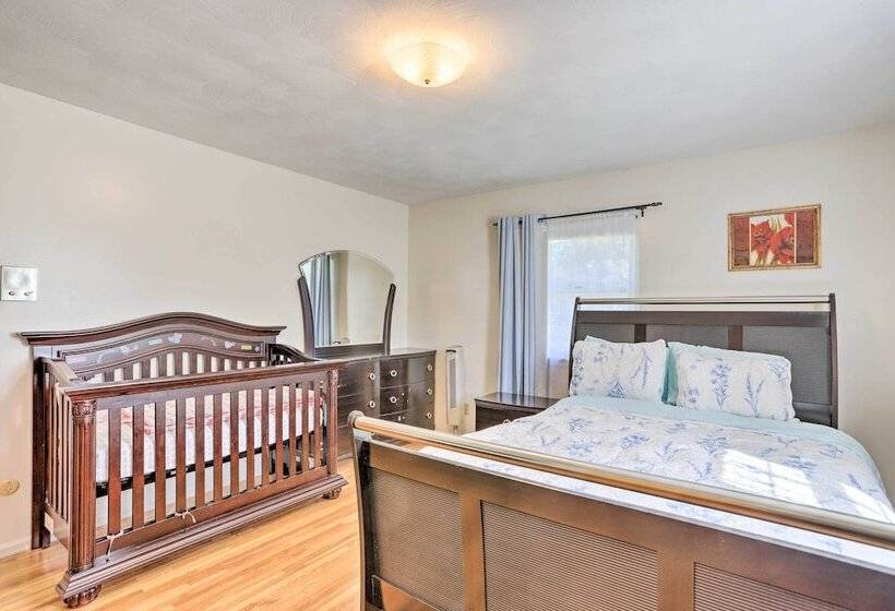 Toledo Home W/ Direct Golf Course Access!