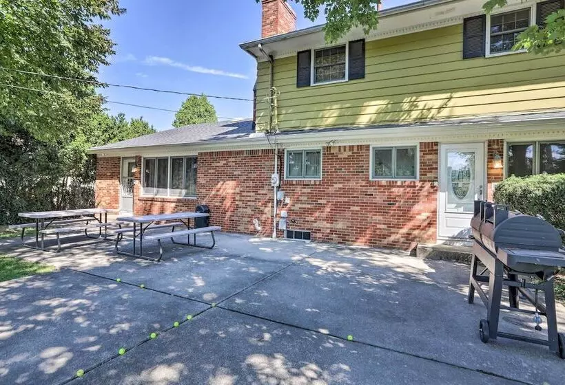 Toledo Home W/ Direct Golf Course Access!