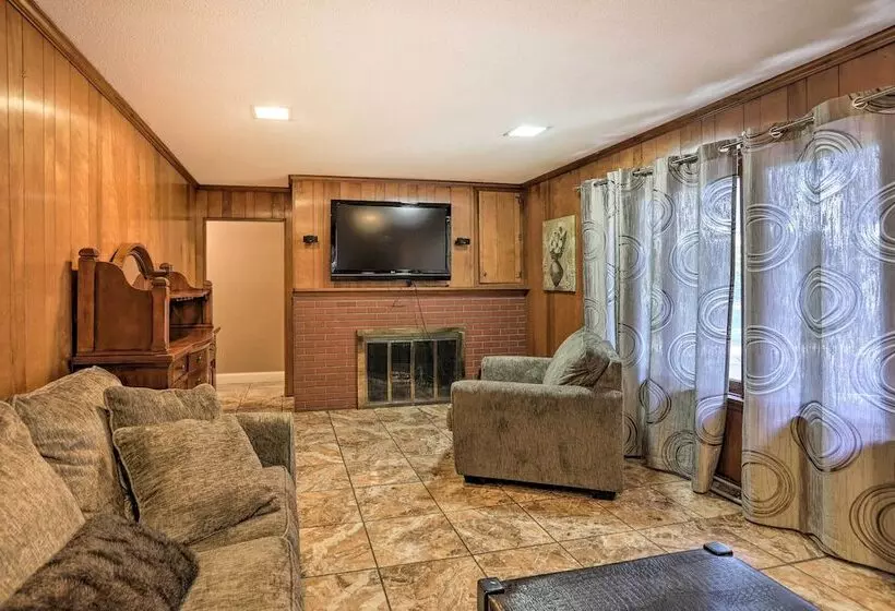 Toledo Home W/ Direct Golf Course Access!