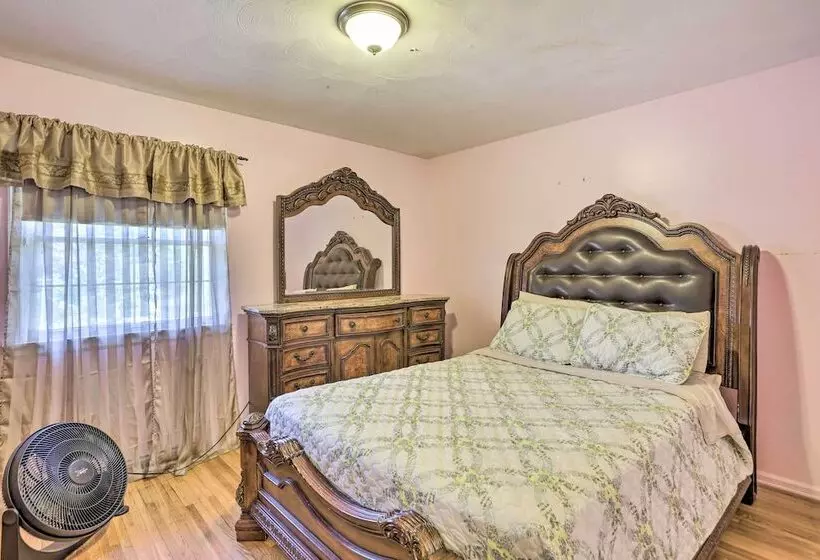 Toledo Home W/ Direct Golf Course Access!