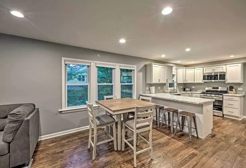 Updated Twin Lakes Cottage, Walk To Lake Mary