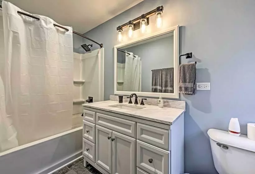 Updated Twin Lakes Cottage, Walk To Lake Mary