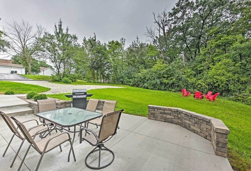 Updated Twin Lakes Cottage, Walk To Lake Mary