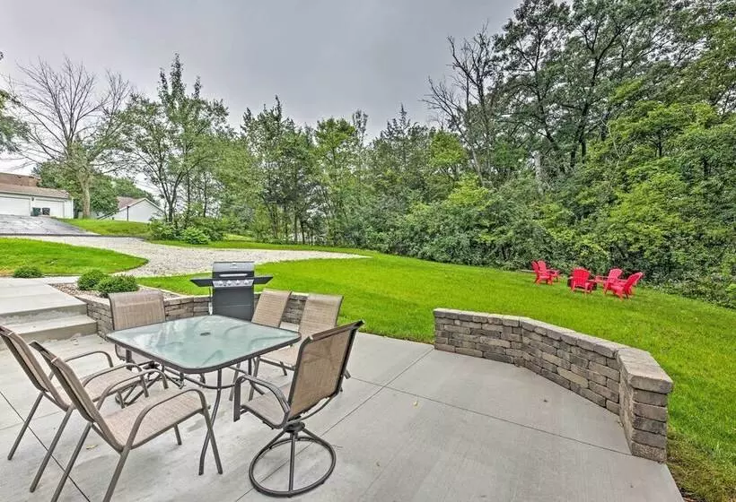 Updated Twin Lakes Cottage, Walk To Lake Mary