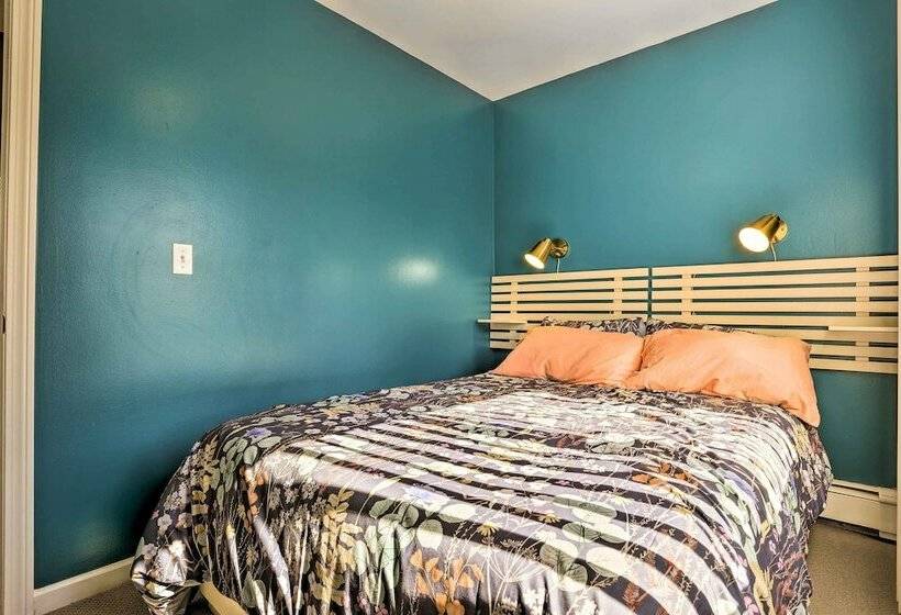 Vibrant Teaneck Home ~ 12 Mi To Manhattan!