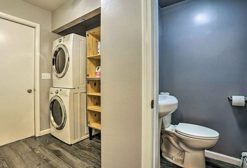 Vibrant Teaneck Home ~ 12 Mi To Manhattan!