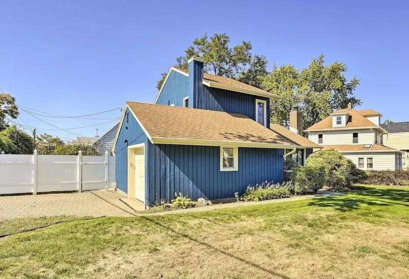 Vibrant Teaneck Home ~ 12 Mi To Manhattan!