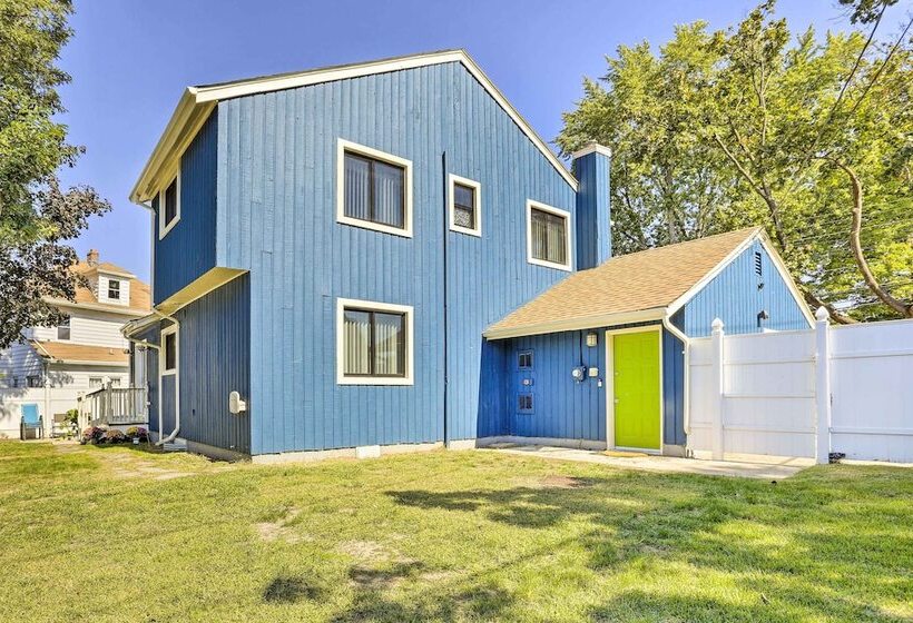 Vibrant Teaneck Home ~ 12 Mi To Manhattan!