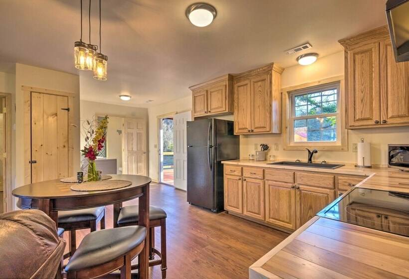 Waterfront Cabin W/ Hot Tub On Tuckasegee River!