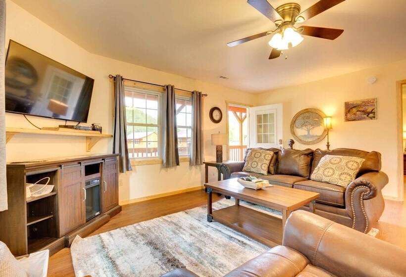 Waterfront Cabin W/ Hot Tub On Tuckasegee River!