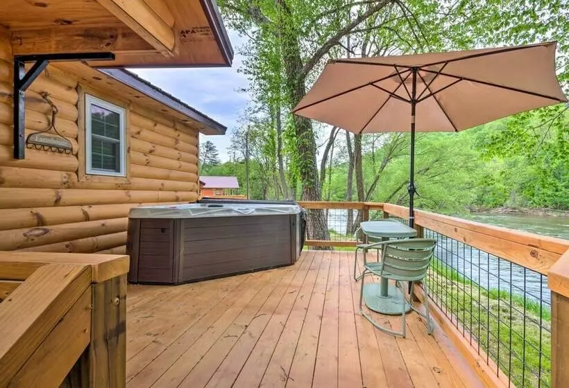 Waterfront Cabin W/ Hot Tub On Tuckasegee River!