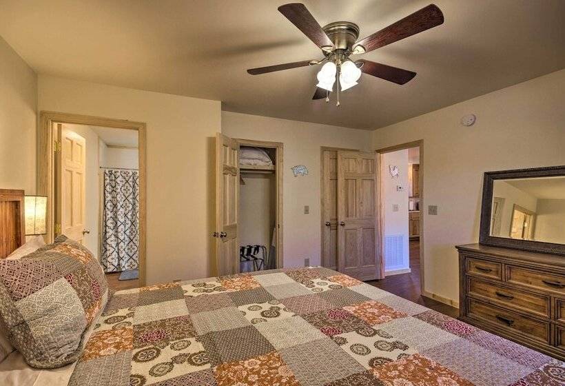 Waterfront Cabin W/ Hot Tub On Tuckasegee River!