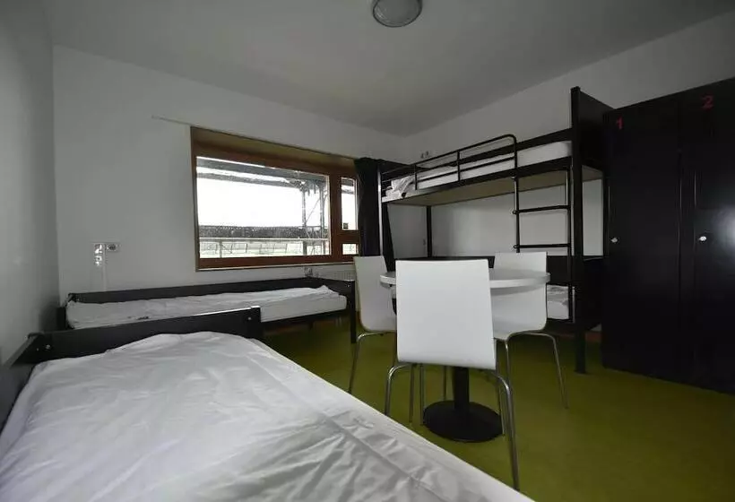 Auberge De Jeunesse Paris Hi Yves Robert