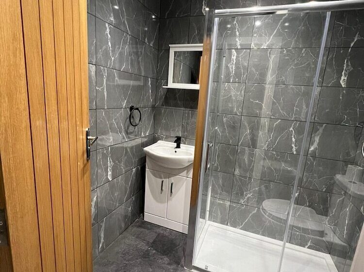 민박 Black Bull Bellingham