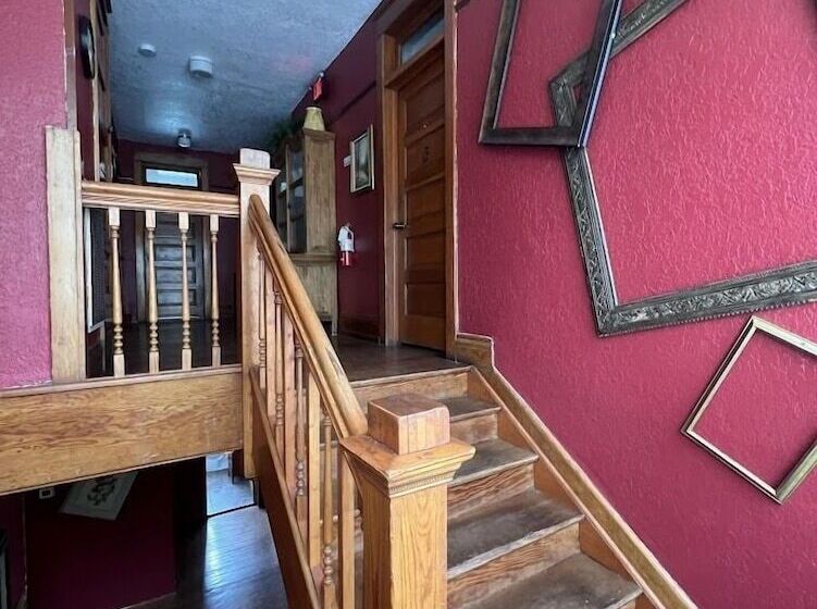 ベッドアンドブレックファースト The Oliver House