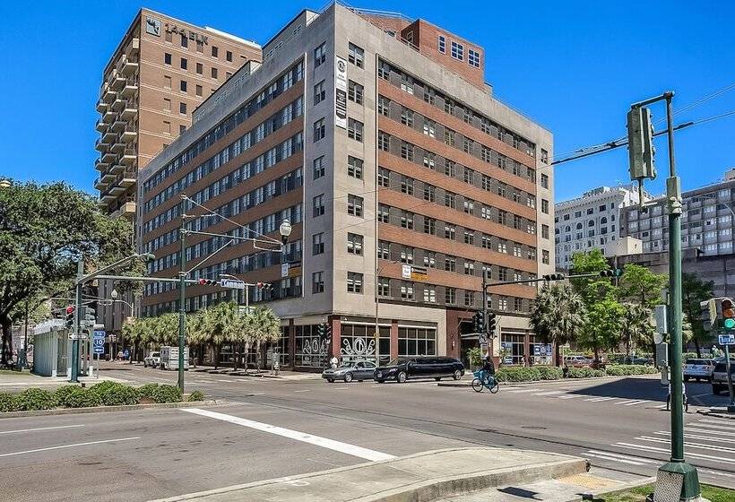 Exquisite 4 Bedroom Luxury Condo Just Steps From The French Quarter