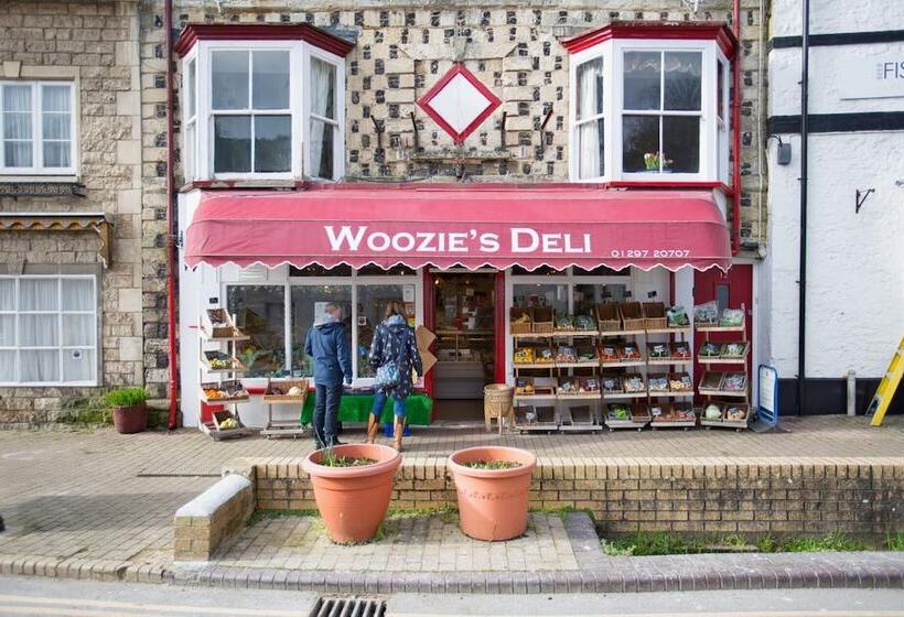 Fantastic 1bd Hideaway, 2 Minutes To The Sea