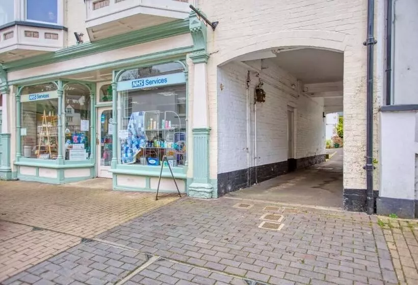 Fantastic 1bd Hideaway, 2 Minutes To The Sea