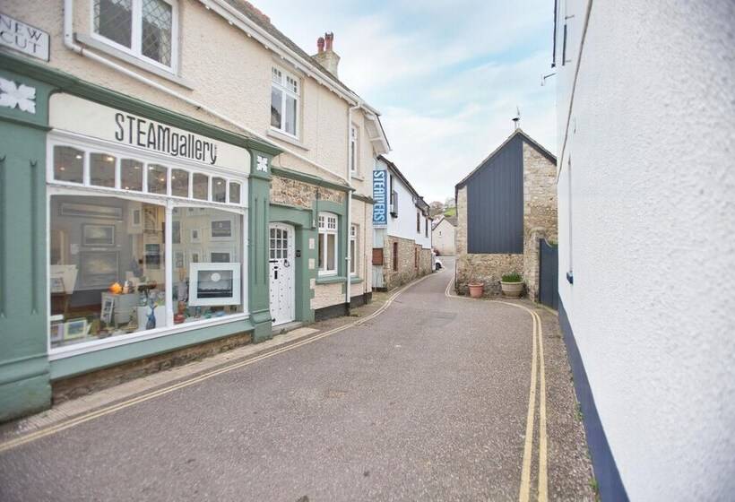 Fantastic 1bd Hideaway, 2 Minutes To The Sea