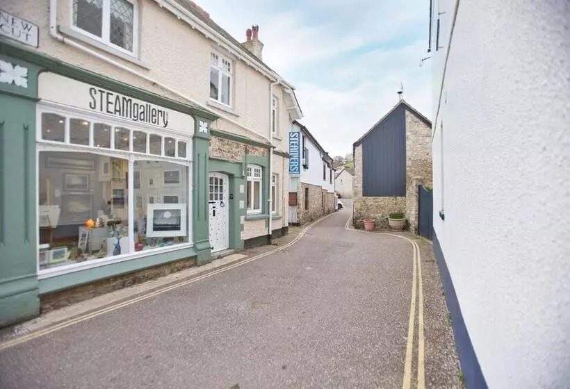 Fantastic 1bd Hideaway, 2 Minutes To The Sea