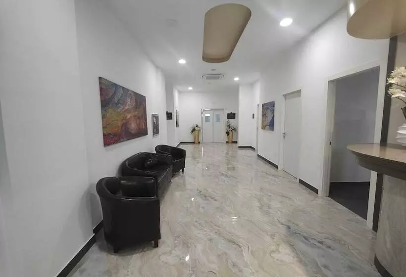 簡易ホテル Eboli