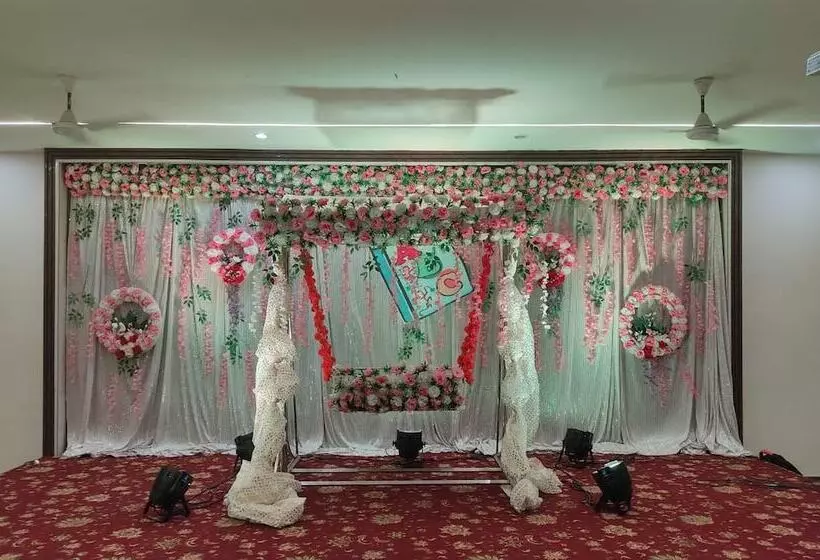 Hotelli Center Point