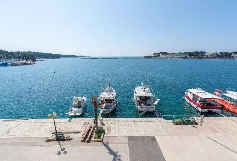 ホテル Dua Residence