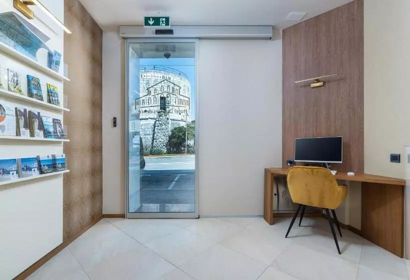 ホテル Dua Residence