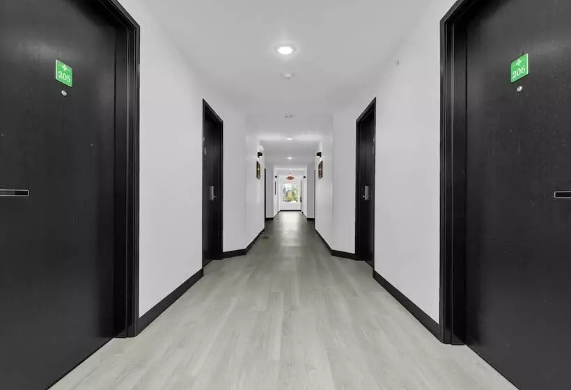 Hotelli Holmes Suites Inn Columbus Pataskala   I 70 East