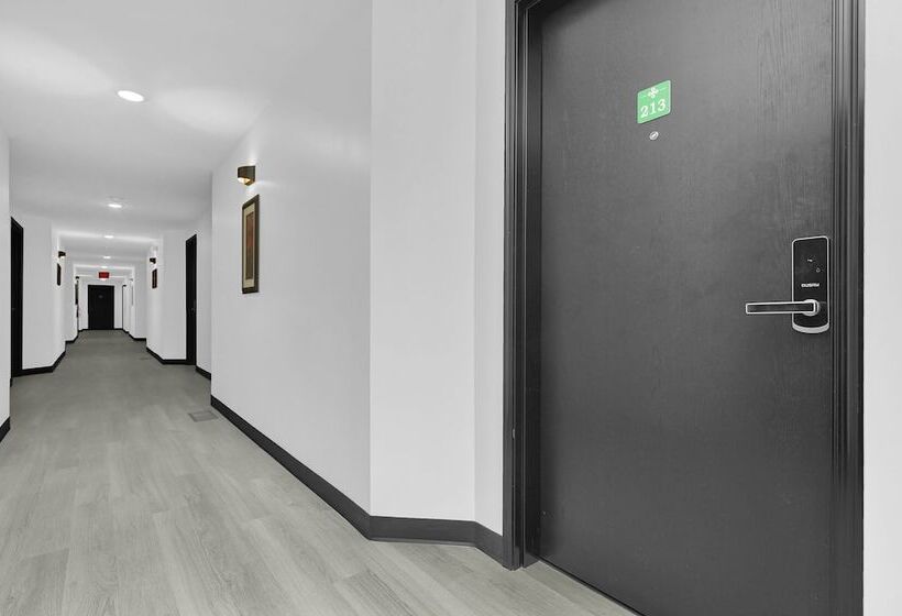 Отель Holmes Suites Inn Columbus Pataskala I 70 East