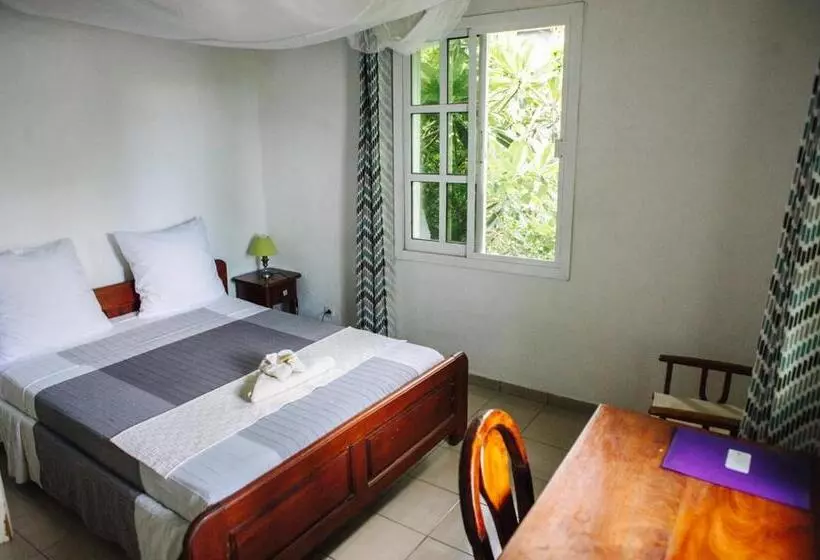 هتل Jardin De La Paix