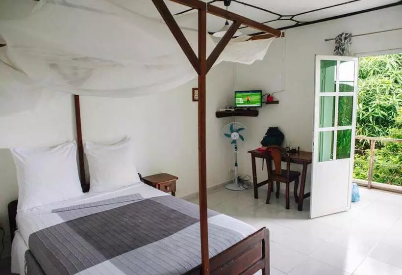 هتل Jardin De La Paix