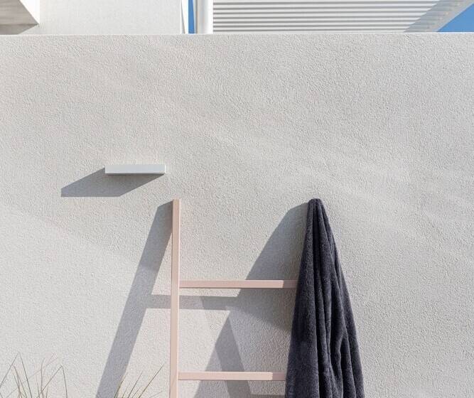 Отель Neo Suites