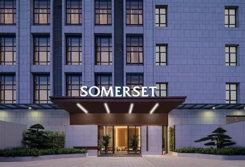ホテル Somerset Haizhu Centre Guangzhou   Free Shuttle Bus To And From The Exhibition Hall During The Canto
