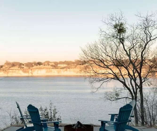 Hotelli Whitney Ridge Resort