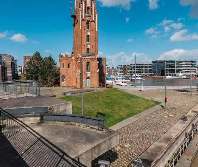 Limehome Bremerhaven Kantstraße