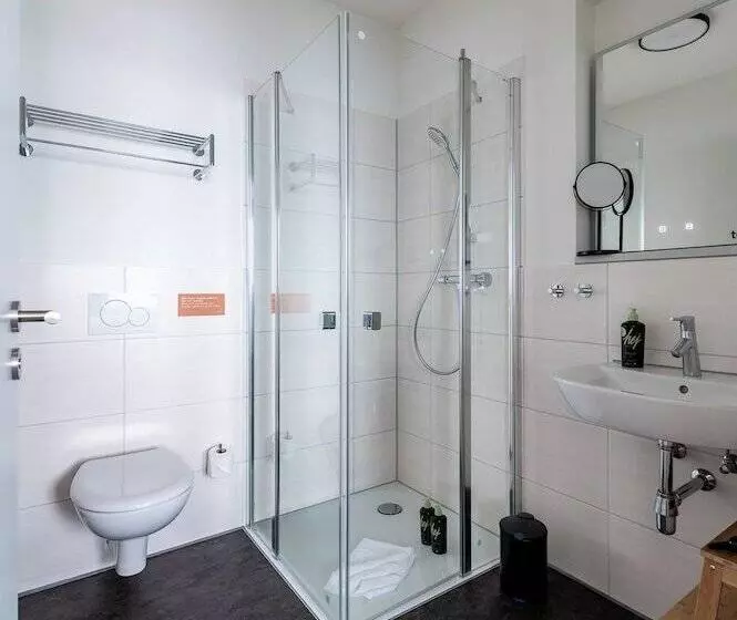 Limehome Bremerhaven Kantstraße