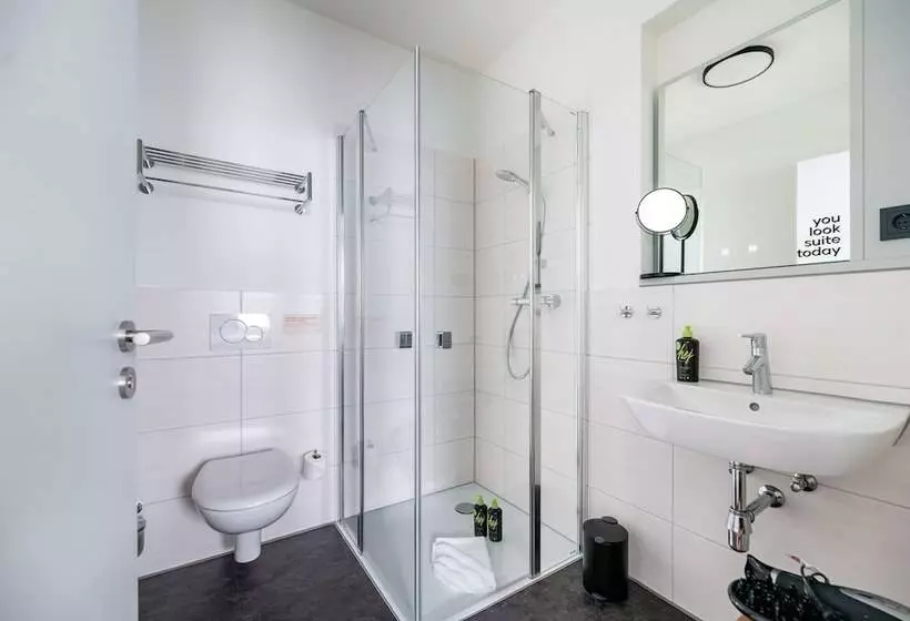 Limehome Bremerhaven Kantstraße